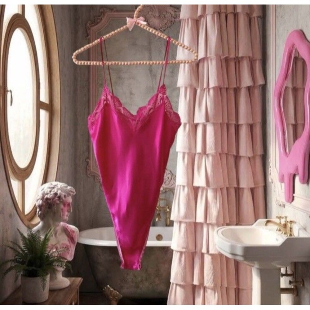 VTG NWOT Victoria’s Secret Gold Label Hot Pink Satin Teddy Bodysuit Size Small